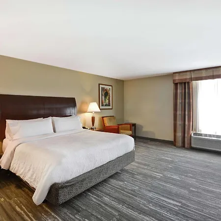 Hilton Garden Inn Riverhead Exterior photo